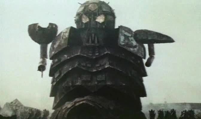 Робот Карбарас из сказки "Раз два - горе не беда!" внушал уважение. Кадр из фильма