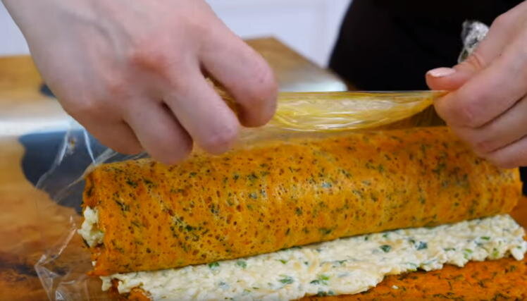 Морковный рулет без муки