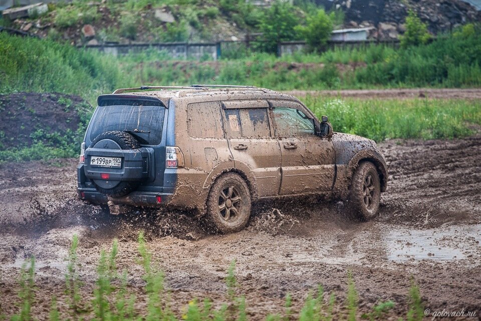 Покатался на Mitsubishi Pajero IV. Вот какие выводы я сделал. Конечно, многие не согласятся, но всё же ???