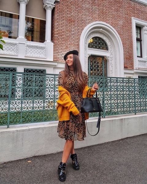 Теплая осень с француским шармом: 7 стильных образов от румынской модницы Мануэлы Лупаску