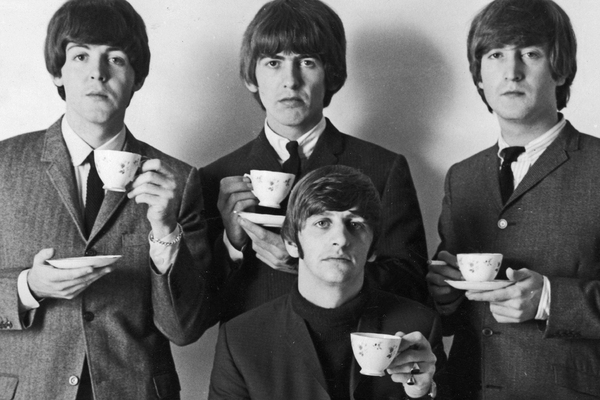 Beatles soiled with Cake