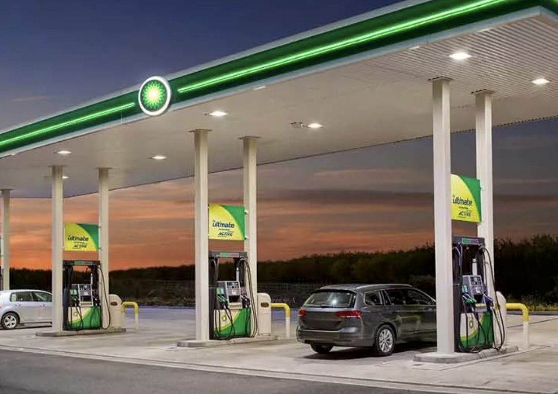 Крупнейшие азс. Green Refueller АЗС. Заправка. Красивая заправка. АЗС BP.