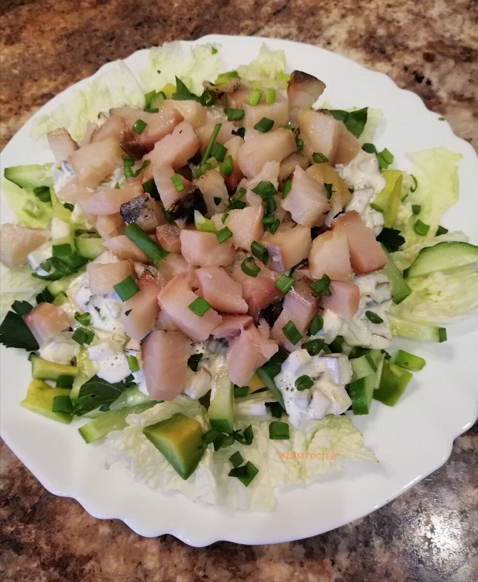 Салат из копченой скумбрии по дюкану