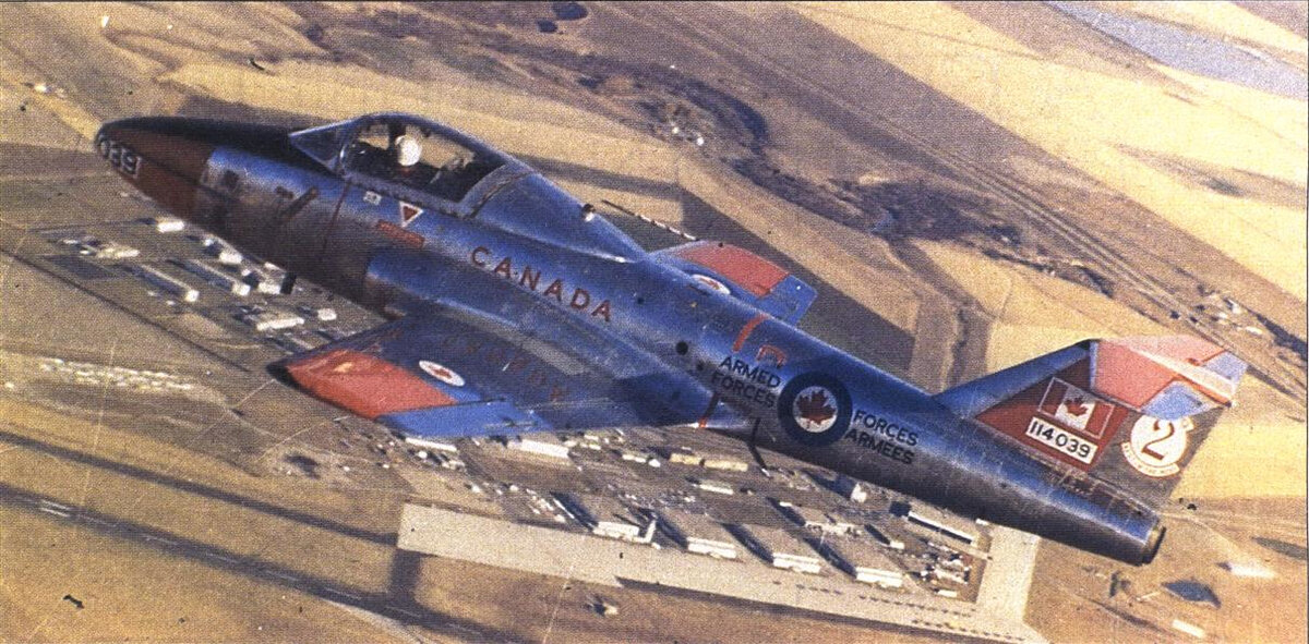 Canadair CT-114 Tutor в полёте. Фото: журнал Aviation Week & Space Technology, 21 сентября 1987 года
