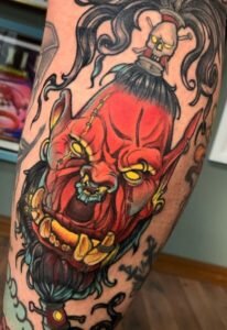 Мужские тату – это выражение характера, силы воли и крепости духа. Татуировки для настоящих мужиков тяготеют к героическим сюжетам, воинственным атрибутам. Парни философского склада предпочитают накалывать сакральные символы, кельтскую символику и рисунки в духе ориентал. Байкеры сформировали собственный узнаваемый стиль, где превалируют крылья, орлы, языки пламени, черепа, эмблемы производителей мотоциклов.