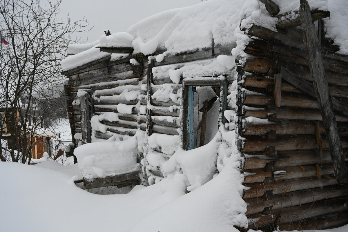 Деревня Умба в заполярье. Сложно представить, как тут живут люди. Особенно зимой.