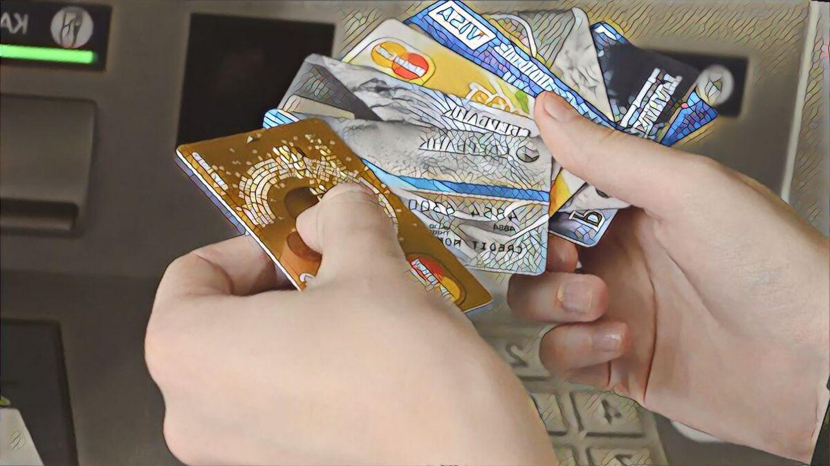 Так что большая вероятность того, что скоро вместе налички - будем фоткаться только с картами)