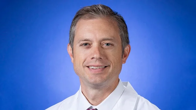 Джордж Томпсон, доктор, что возглавил команду, которая спасла женщину. UC Davis Health