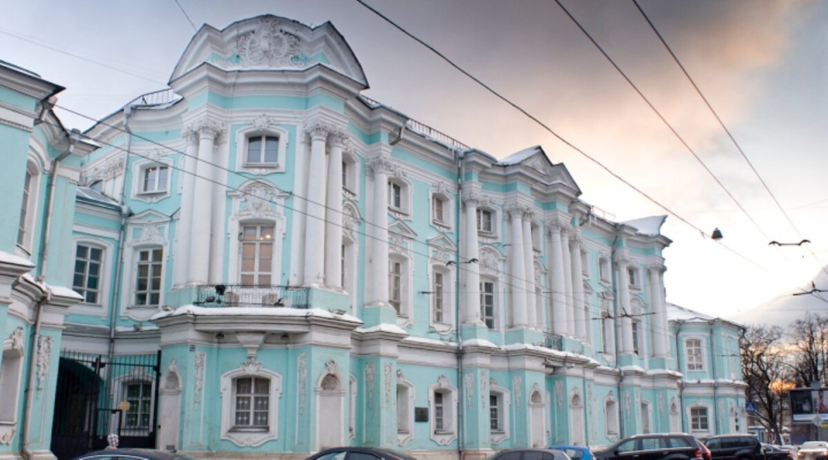 Одна из самых известных работ архитектора Ухтомского.
