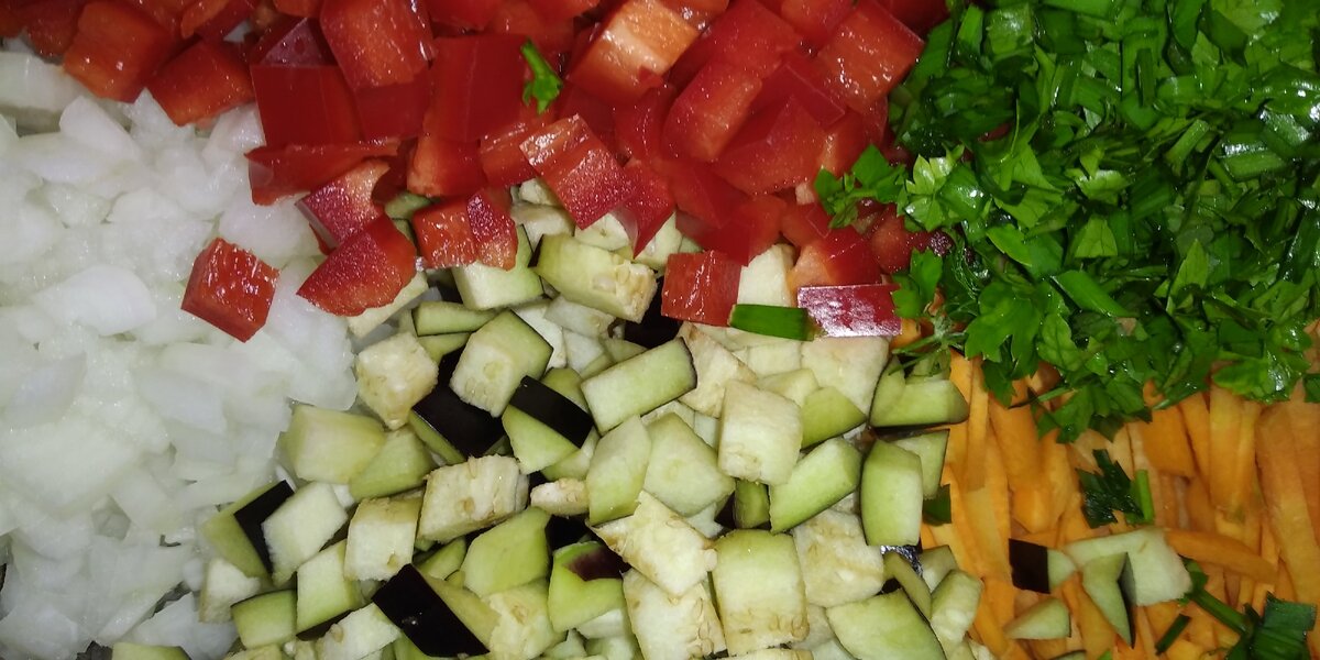 Как ни странно, овощей в плове почти что и не видать, но вкус ммм...