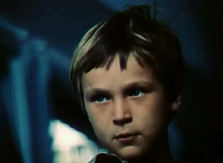 Полоска нескошенных диких цветов" (далее все фото- https://www.kino-teatr.ru/)