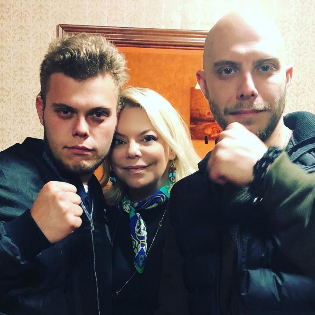 Яна с сыновьями