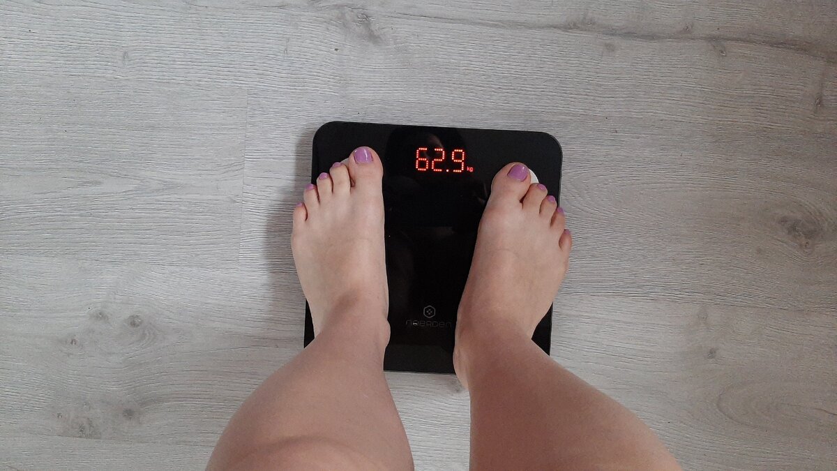 Параметры: грудь 95, талия 78, бока 85, попа 95 и ляшечка 95см.