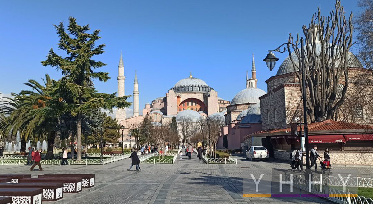 Фото: Большая мечеть Айя-София в Стамбуле @ yhhy.ru