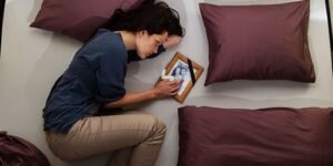 [caption id="attachment_4703" align="aligncenter" width="300"] К чему снится смерть близких людей.[/caption]