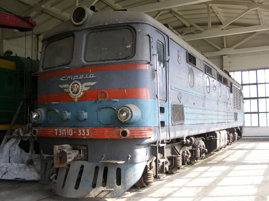 А вот так тепловоз выглядел в 2007 году, фото с сайта https://trainpix.org/, автор Прикарпатский партизан