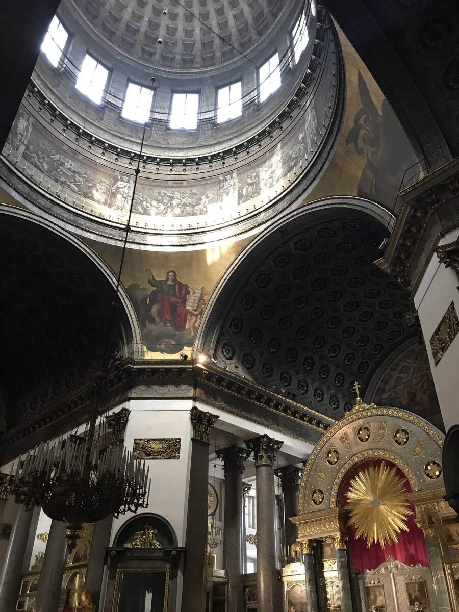 Храм действующий. Посещение для туристов и прихожан бесплатное