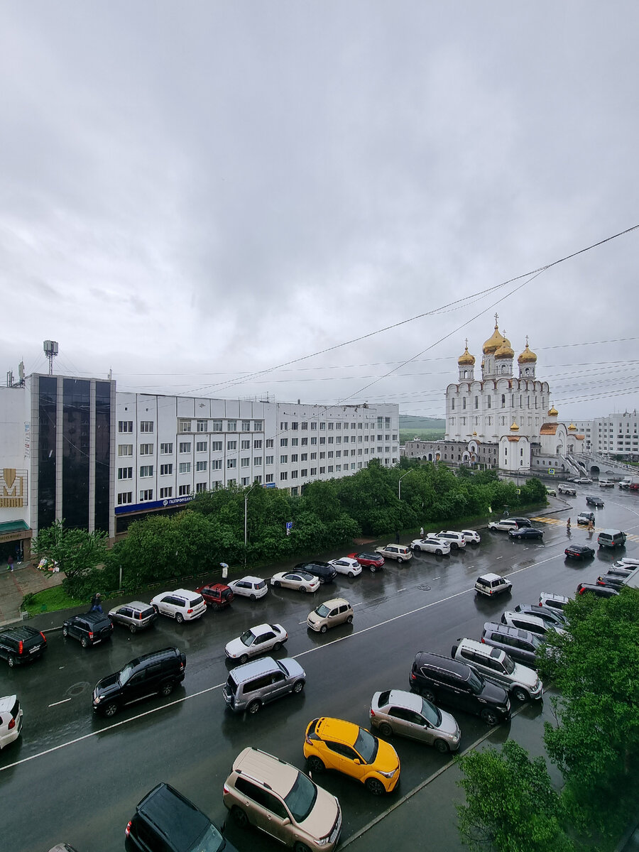 сколько времени будет в магадане если в москве 9 часов утра