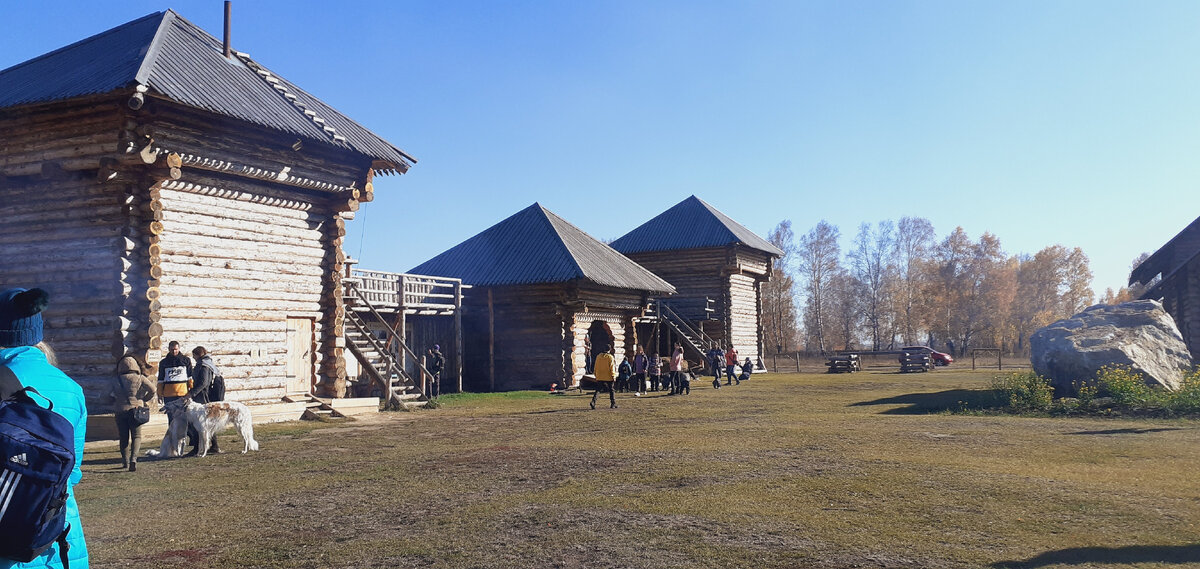 Реконструкция Белоярской крепости. Фото автора