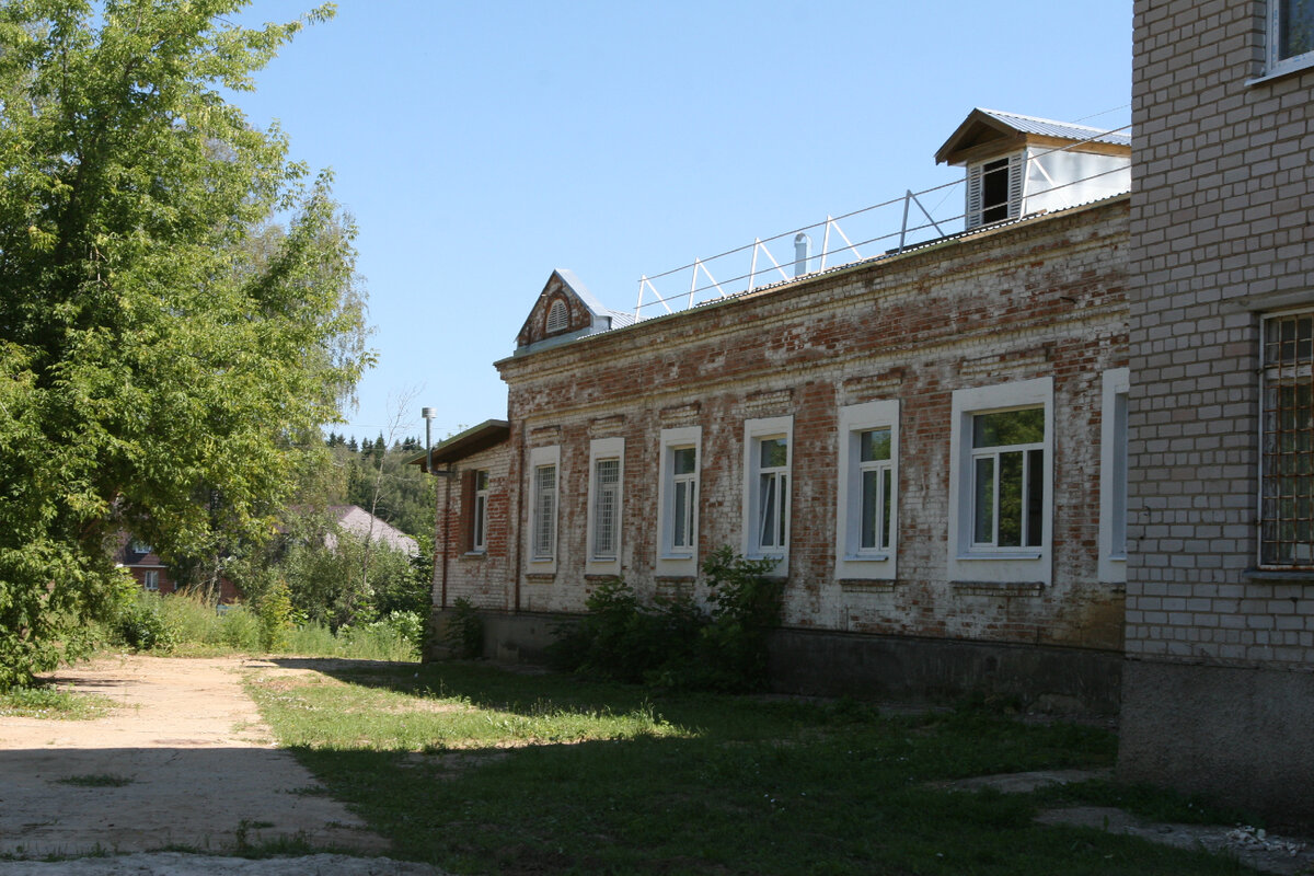 Истринская больница - прекрасная парковая зона, лес, пруд, старинные  корпуса. Историческое, культурное, материальное наследие | Разные времена |  Дзен