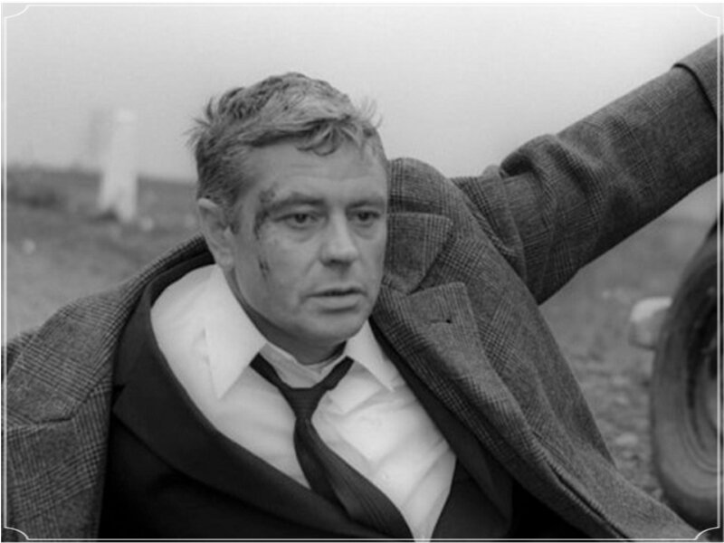 Кадр из фильма "Мёртвый сезон".