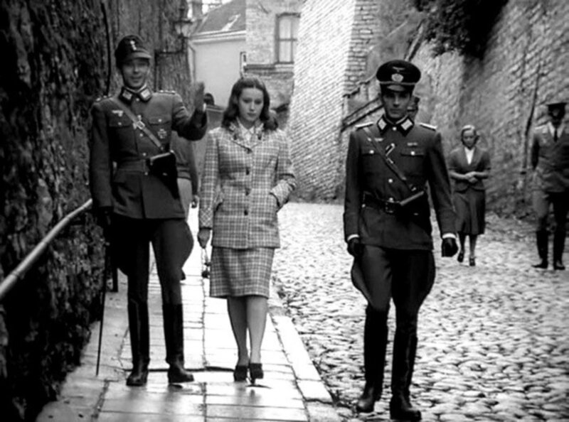 Кадр из телефильма «Вариант “Омега“» 