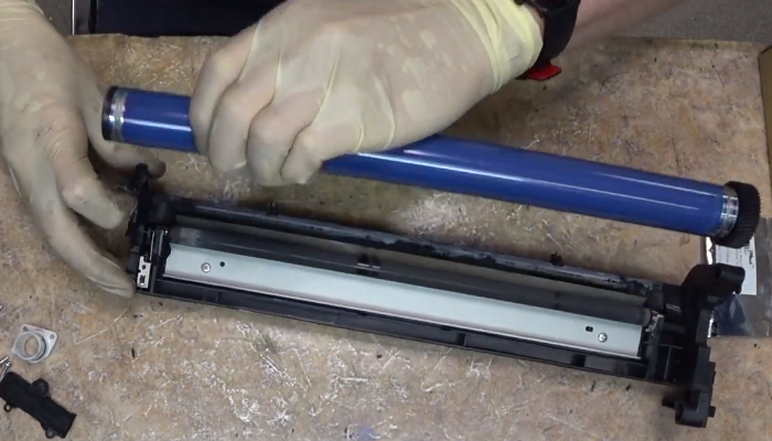 Фото 29. Выкручиваем винты