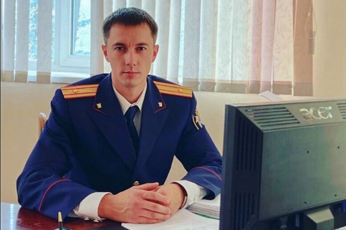 Следователь. Следователь уверен в том. Кабинет милиционера. Фотографии следователей. Следователь.