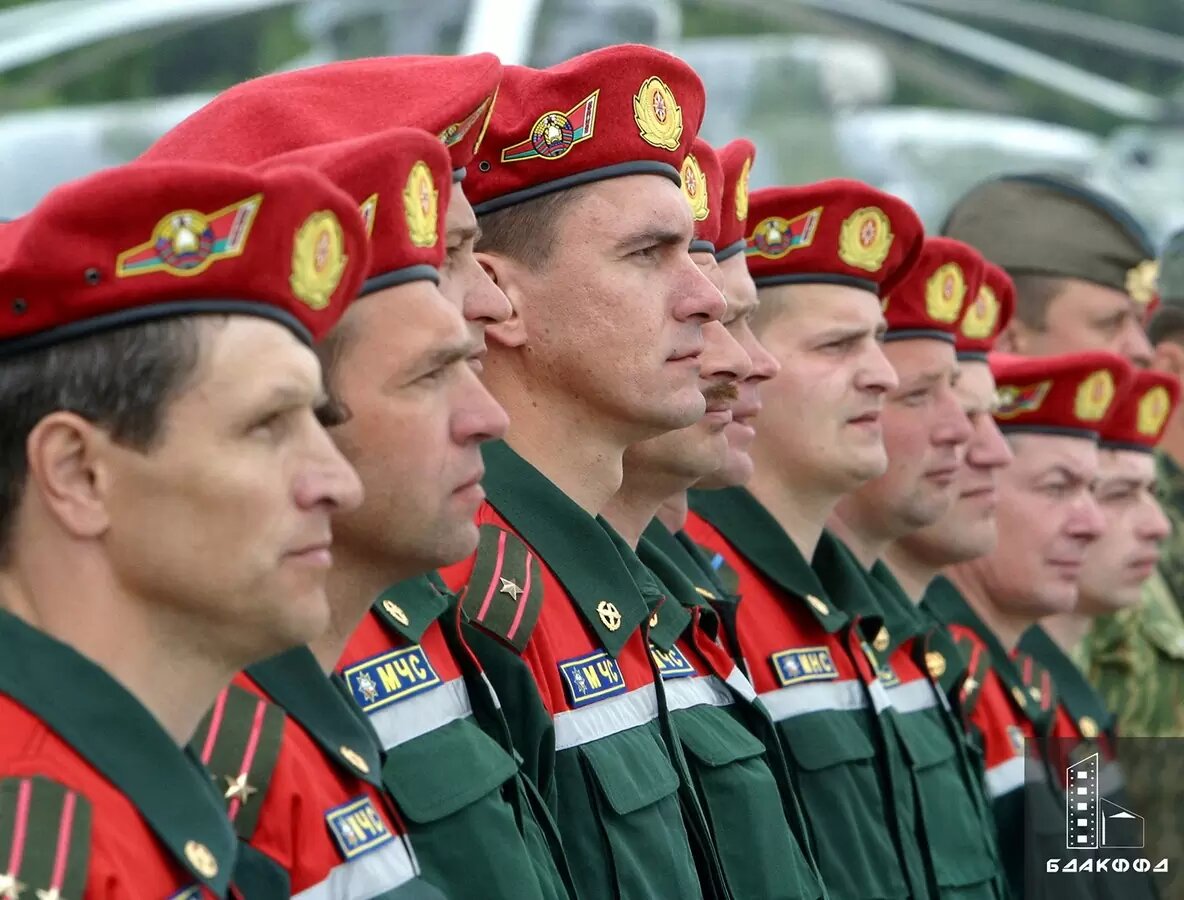 Они и в мире на войне. Горячие будни спасателей-пожарных Беларуси —  фотохроника | Минская правда | МЛЫН.BY | Дзен