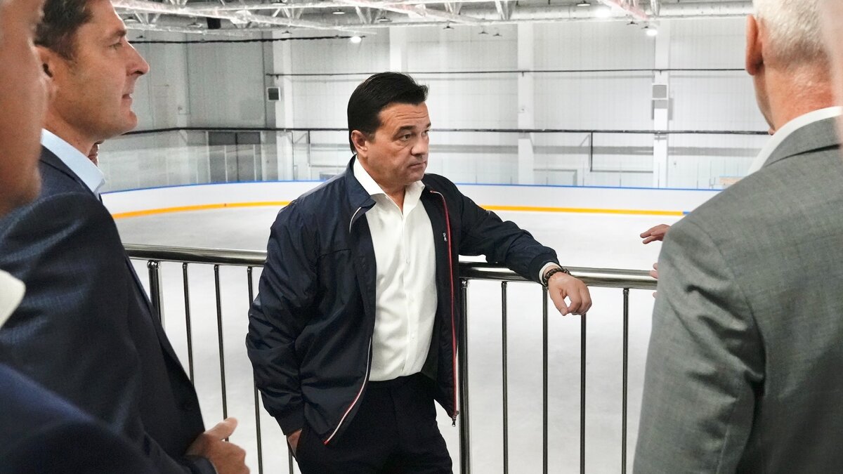     В подмосковных Люберцах осенью 2023 года откроется новое здание учебно-тренировочного комплекса Московской государственной академии физической культуры (МГАФК). Губернатор Андрей Воробьев и министр спорта РФ Олег Матыцин во вторник, 25 июля, проверили готовность объекта.
