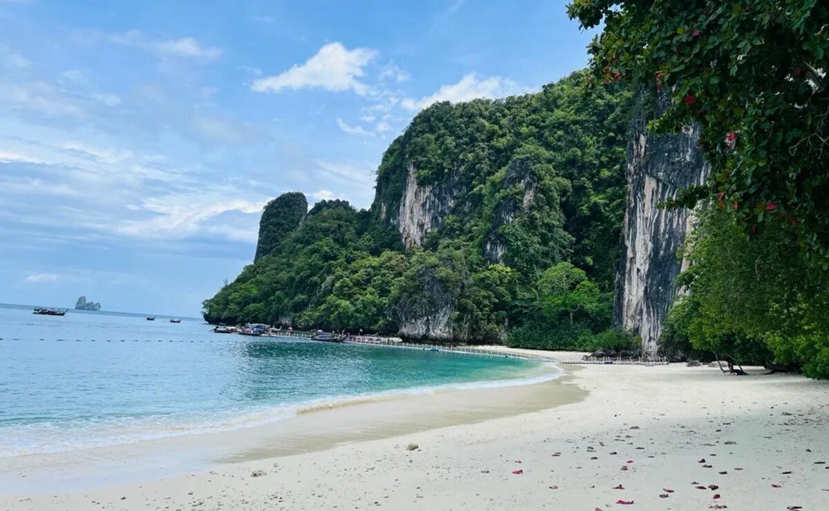    В Таиланд зимой из 10 городов, от 200 тыс. рублей: стартовали продажи туров еще одного крупного туроператора