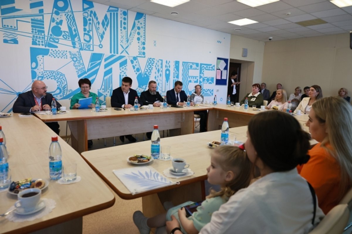    Михаил Котюков в Норильске встретился с семьями участников СВО.