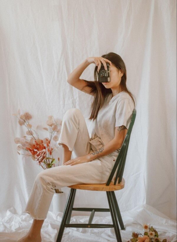 https://images.unsplash.com/photo-1607382007923-6ba0d39f8617?ixlib=rb-4.0.3&ixid=M3wxMjA3fDB8MHxwaG90by1wYWdlfHx8fGVufDB8fHx8fA%3D%3D&auto=format&fit=crop&w=424&q=80