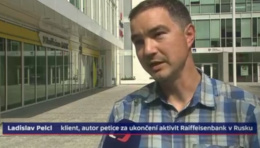Я хочу, чтобы австрийская коза в России сдохла