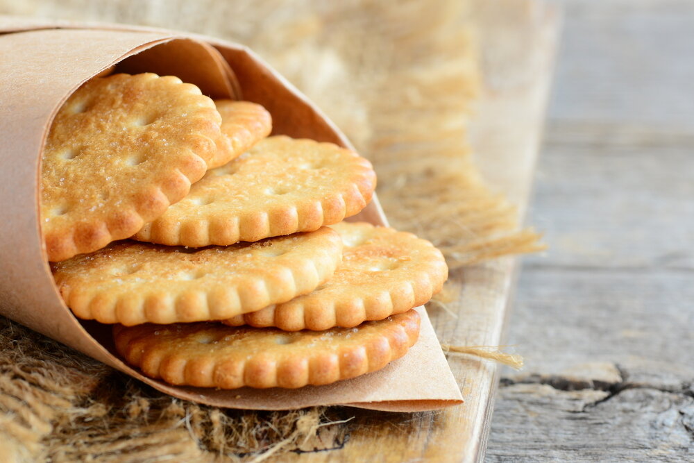 Вкусные крекеры. Сухое печенье в виде сандвичей это. Savoury Crackers. Cracker.