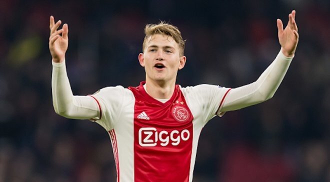 Защитник официально перешел из «Аякса» в «старую синьору» за 67,5 миллиона фунтов стерлингов