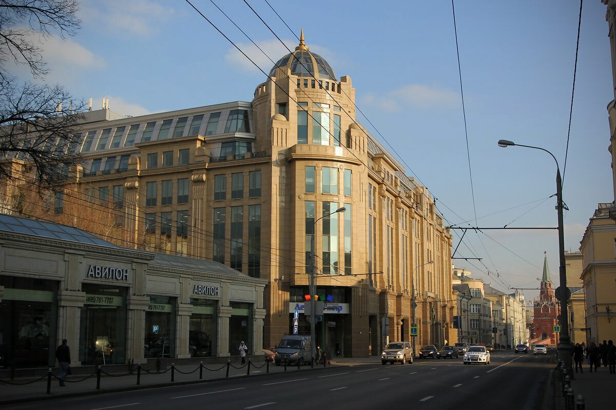 Воздвиженка 10 фото. Улица Воздвиженка 10. Здание военторга в Москве. Воздвиженка 10 старый Военторг. Военторг на Воздвиженке старое здание.