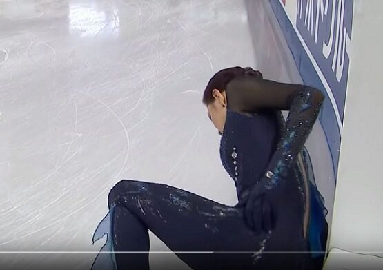 Жёсткий удар о бортик