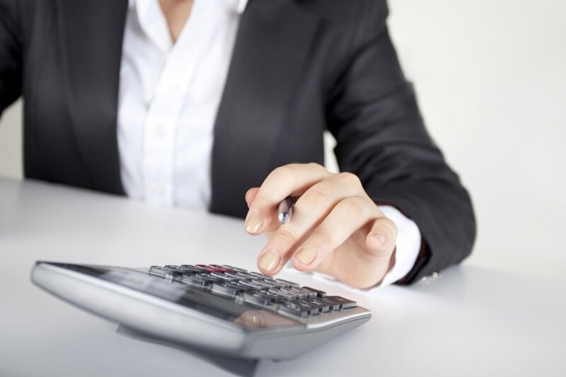 Дайте людям рассчитывать свой бюджет чтоб хватало денег прожить.  Я как человек требую востоновить спроведливость в стране по отношению к людям своей страны. Зачем вы уничтожает свой народ, запредите все кредитные организации, кроме банков, а в банках давайте кредит под 10% процентов годовых. Не загоняйте своих граждан в нищету.  Вы правительство только умеете, как с население вытянуть все до последней копейки. 