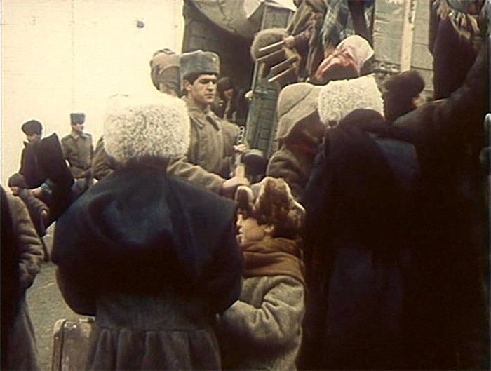 Фото депортация. Депортация чеченского народа 1944. Депортация карачаевцев 1943. Депортация карачаевцев\ 1944.
