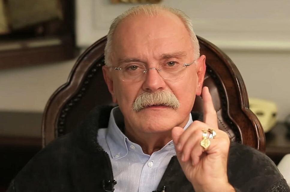 https://kubnews.ru/kultura/2018/10/31/nikita-mikhalkov-u-normalnogo-rezhissera-sygraet-i-taburet/ 