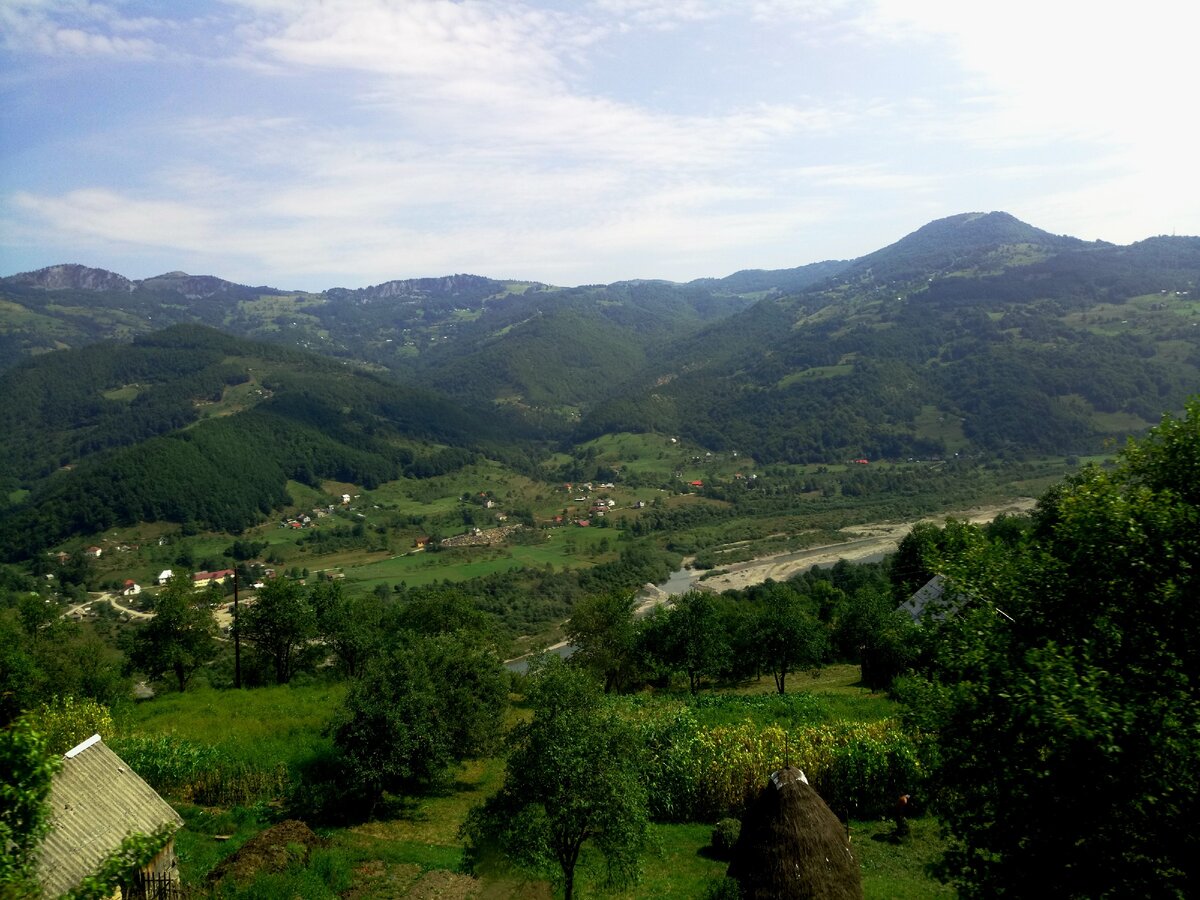 Две крайности: в каких домах и как живут люди в Черногории