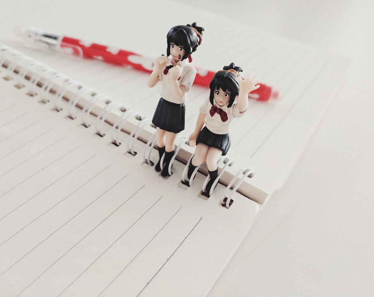 Фигурки главной героини аниме "Твоё имя", которые попались мне в одном из Gashapon