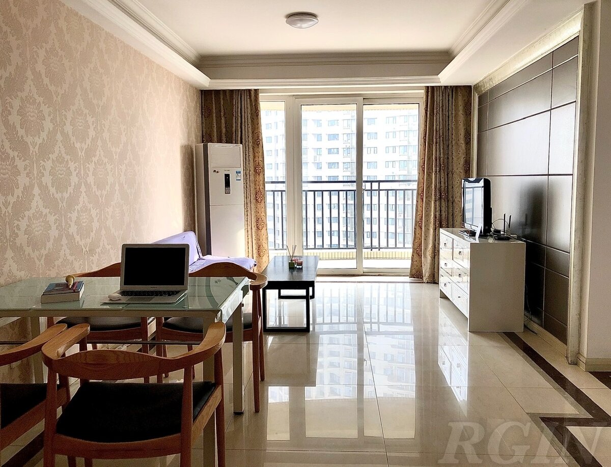 Комната просторная и светлая