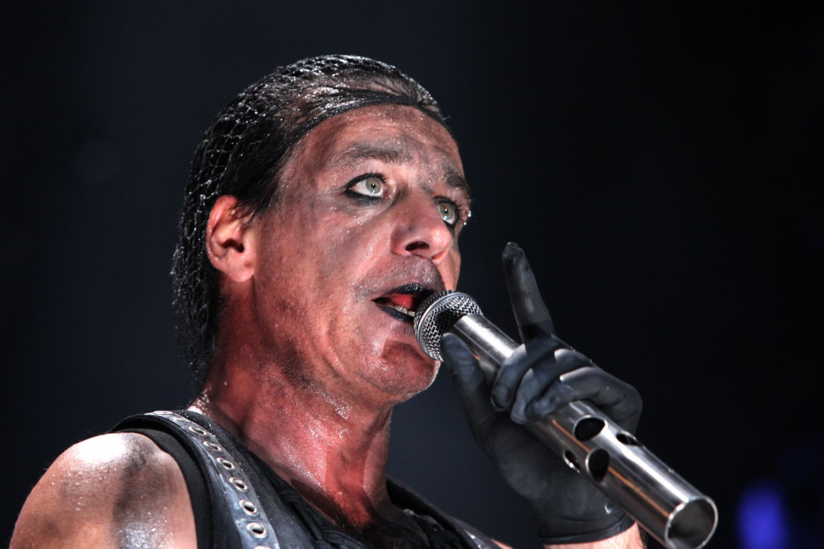 Солист группы линдеманн. Тилль Линдеманн. Группа Rammstein Тилль Линдеманн. Rammstein Тилль Линдеманн. Rammstein солист.