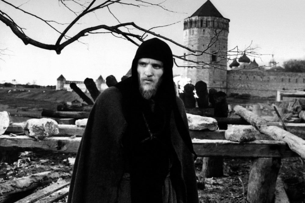 кадр из фильма "Андрей Рублев"