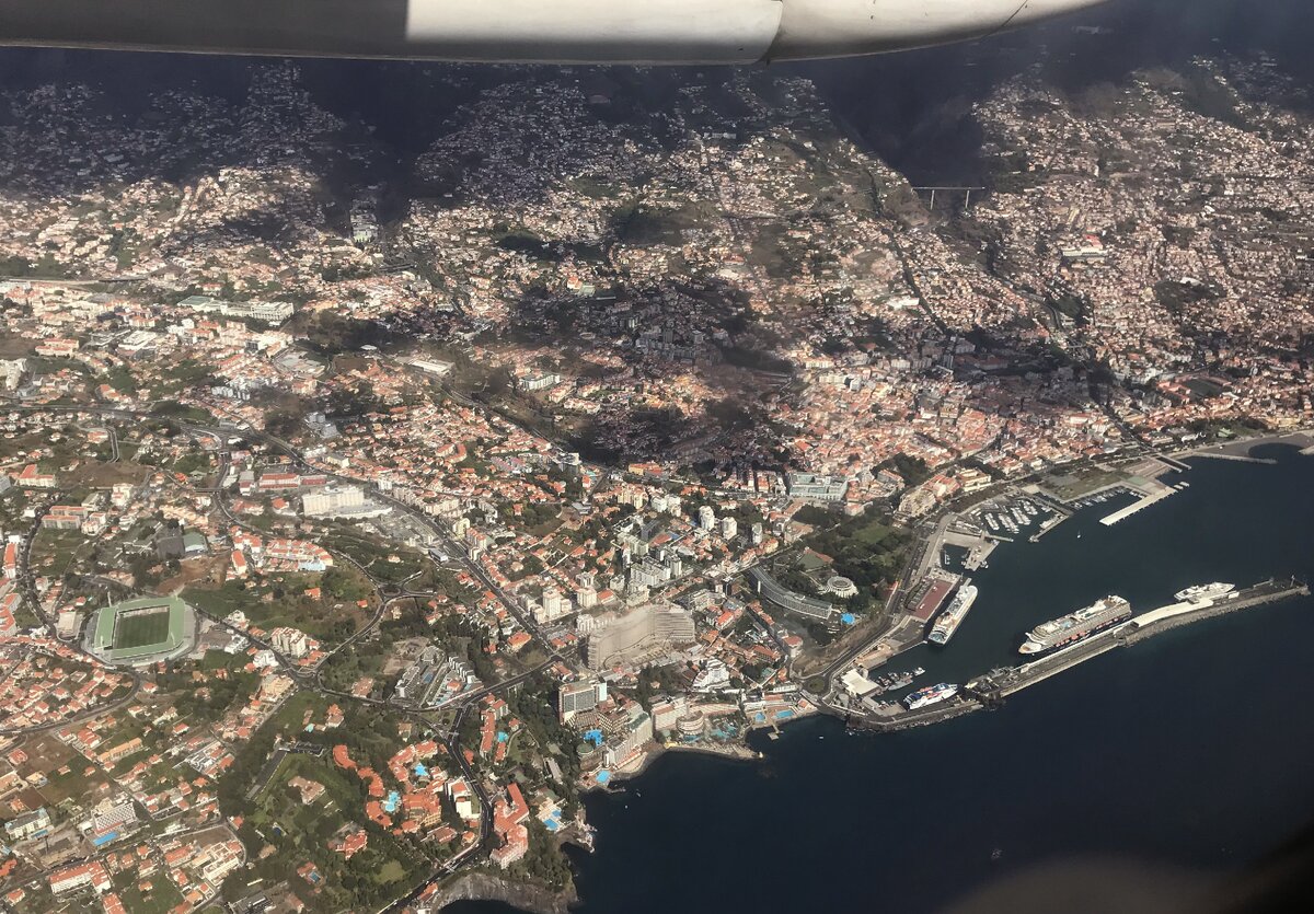 Мадейра из иллюминатора самолета