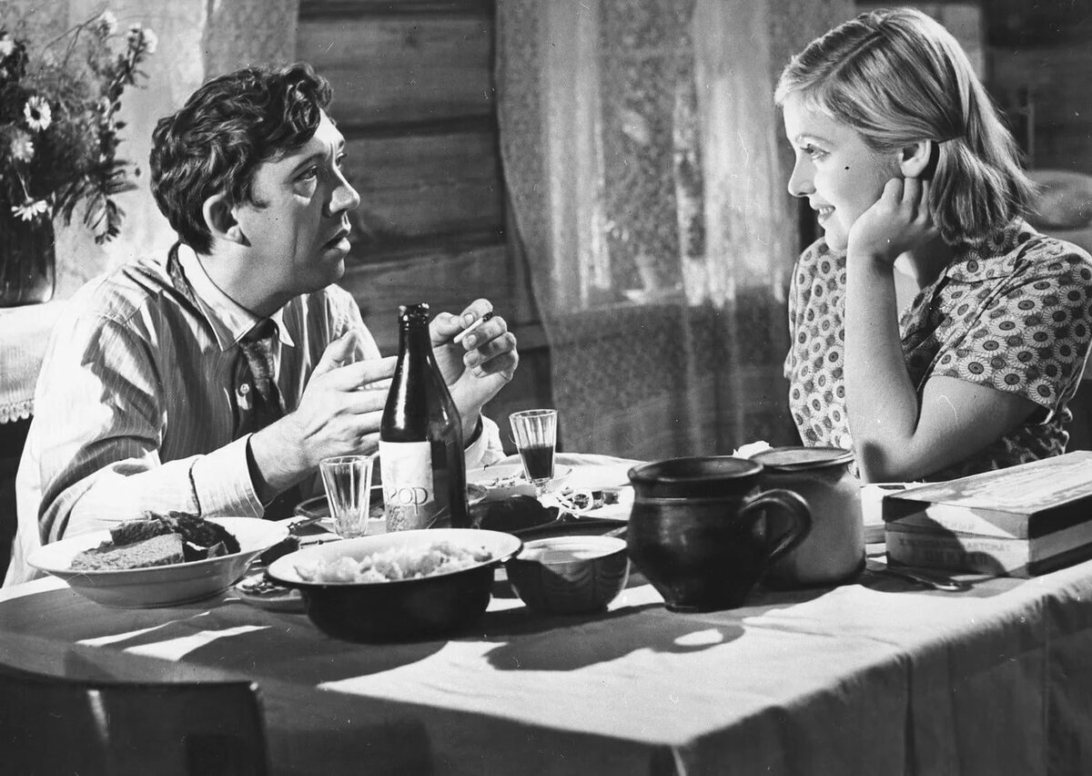 Сюжет фильма "Когда деревья были большими".