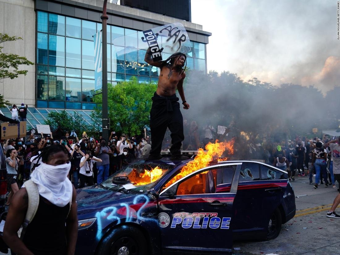 Большая часть протестующих - маргинальное быдло, живущее за счёт "угнетающего" их государства