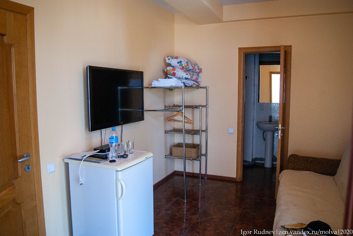 Причем часто бывает, что таким способом приходится бронировать даже вполне нормальные отели